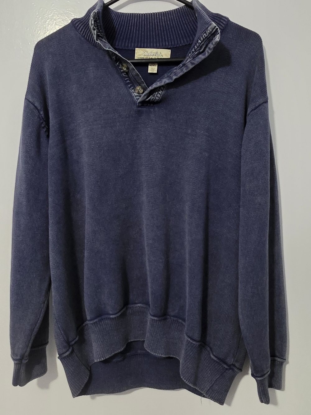Cabela's Men's Navy V-Neck Pullover Sweater